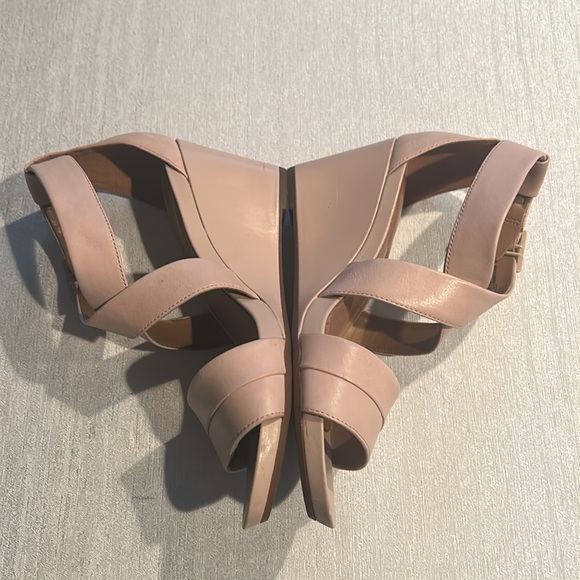 Clark’s ‘Acina’ Newport Women’s Leather Heeled Wedges Tan/Baby Pink color Sz 7.5 - Picture 7 of 11